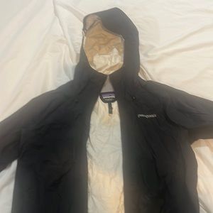 Patagonia lightweight rain coat